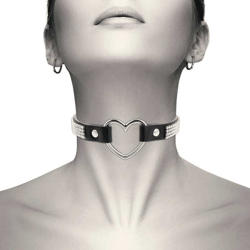 COQUETTE CHIC DESIRE - VEGAN LEATHER CHOKER WITH HEART 2