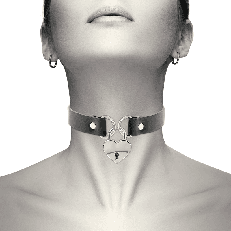 COQUETTE CHIC DESIRE - VEGAN LEATHER NECKLACE WITH HEART ACCESSORY WITH KEY 2