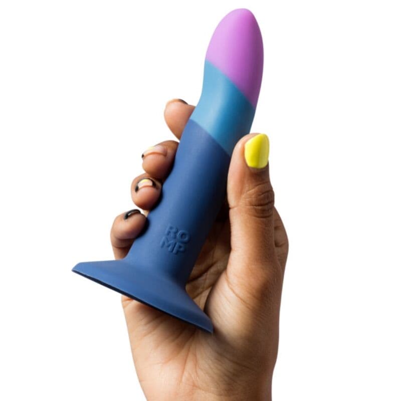 ROMP - PICCOLO HARNESS + SILICONE DILDO WITH TRICOLOR SUCTION CUP 14 CM 4
